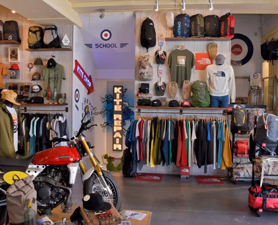 Interior tienda Tarifa Air Force